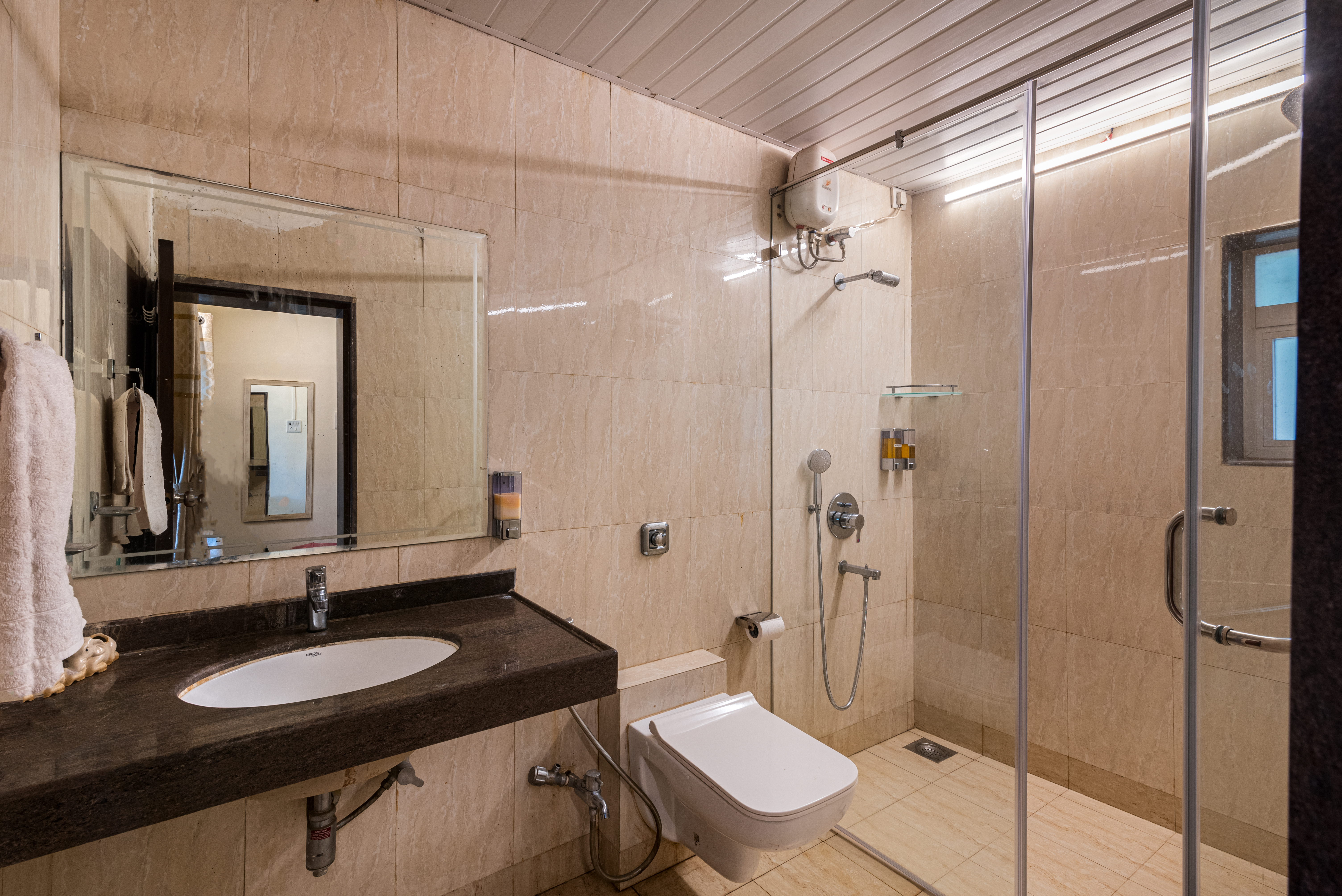 Bedroom 1 - Bathroom