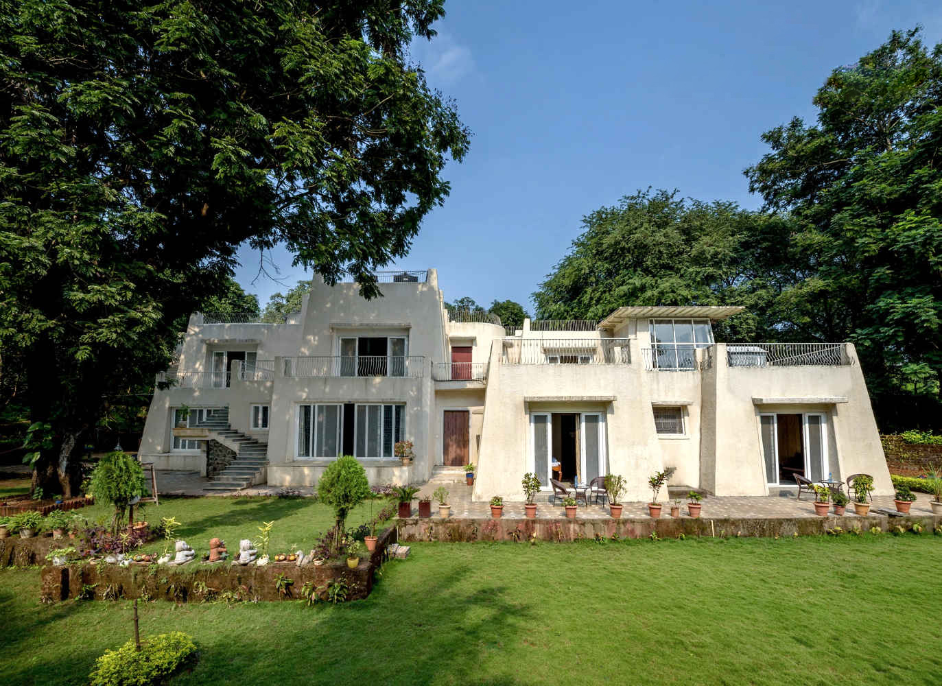Breathtaking villas & cottages for a perfect getaway